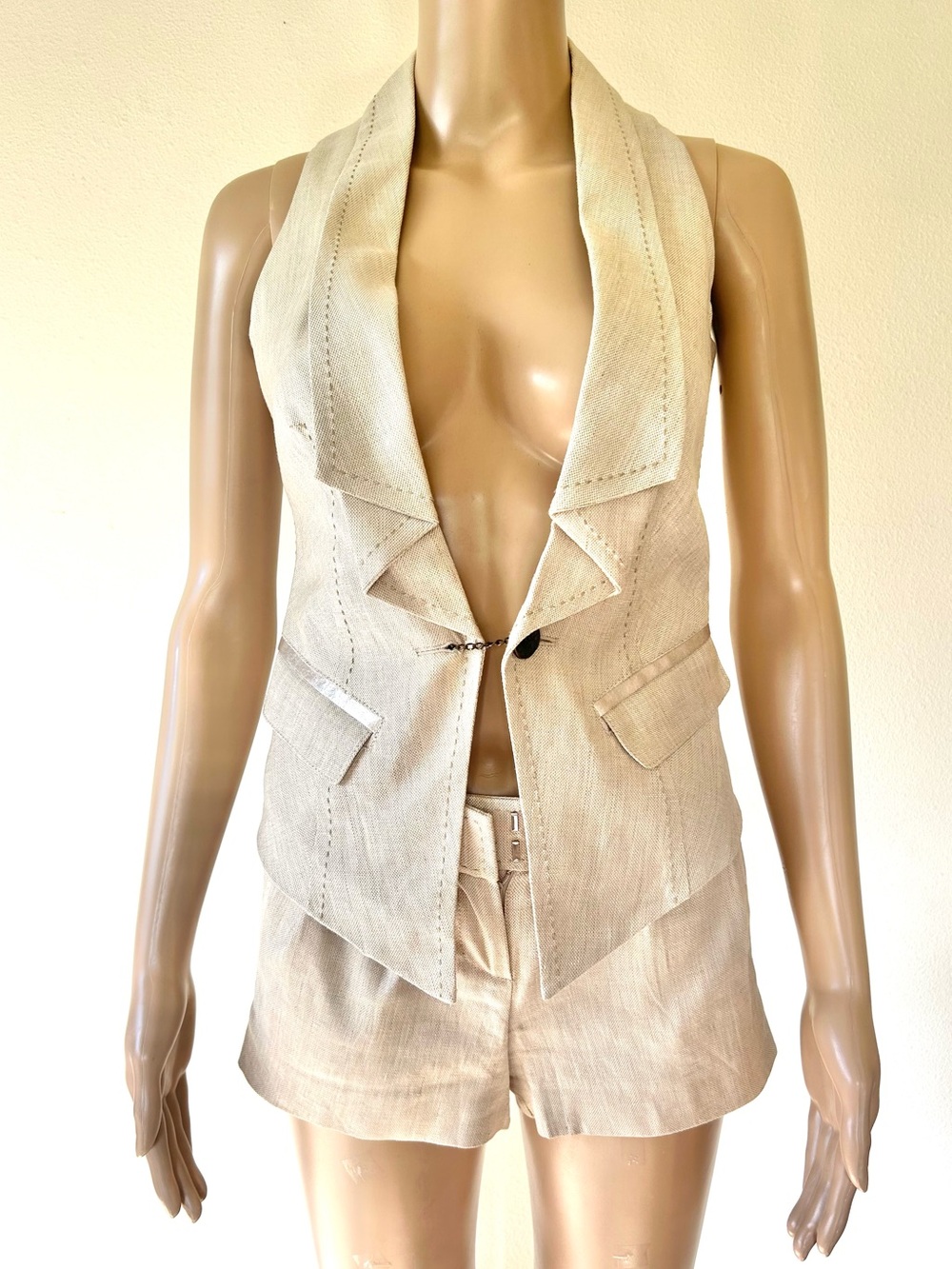 bebe Set of Neutral Beige Textured Vest with Silk Lining and short
